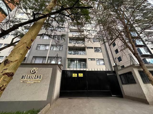 Luxury 1 Bdrm Kilimani Apartment