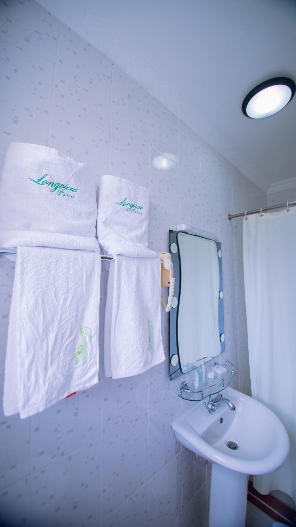 Longview Hotel 3*