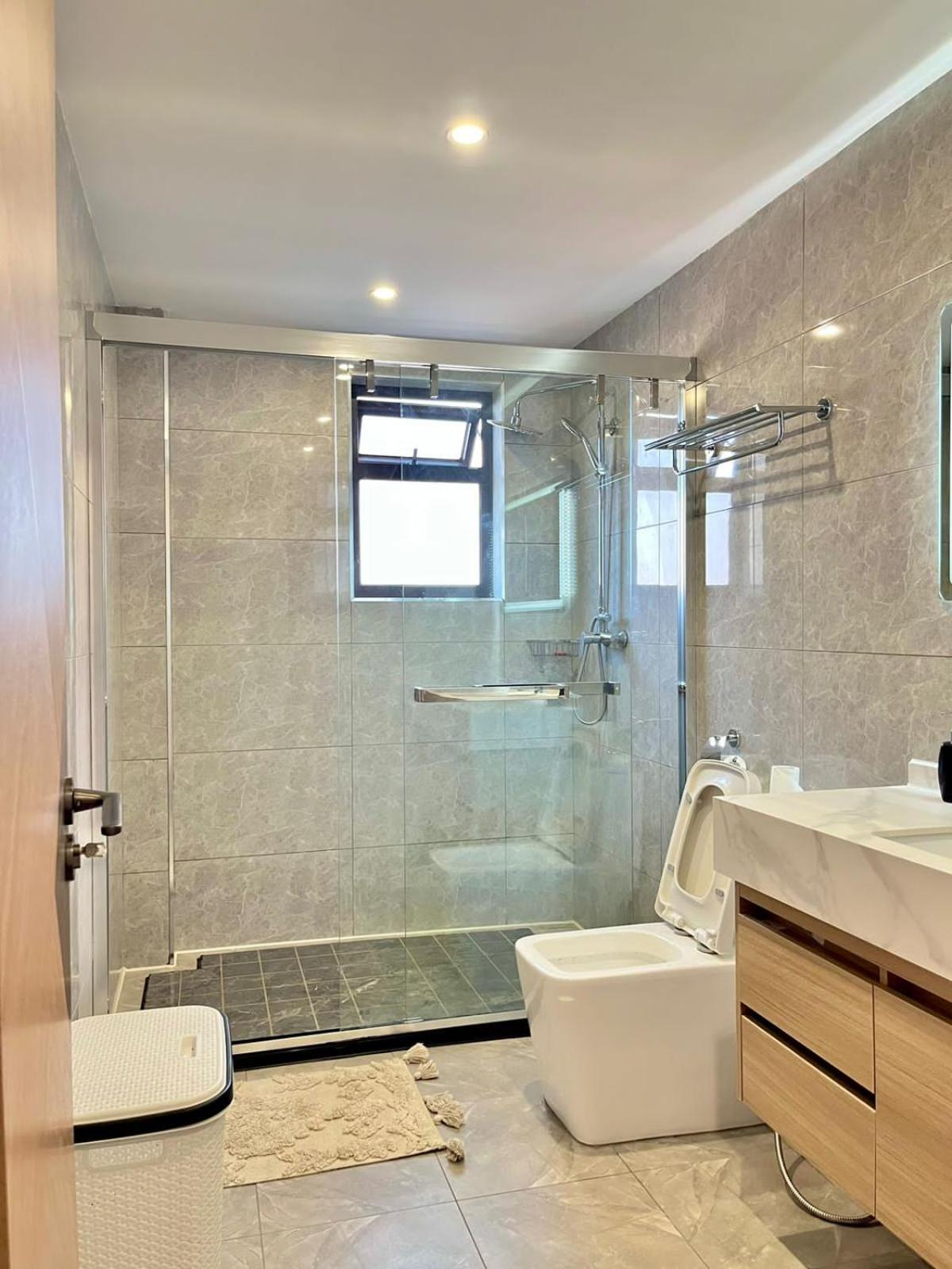 Shawnella 2 Bedroom - Riverside Apartment *