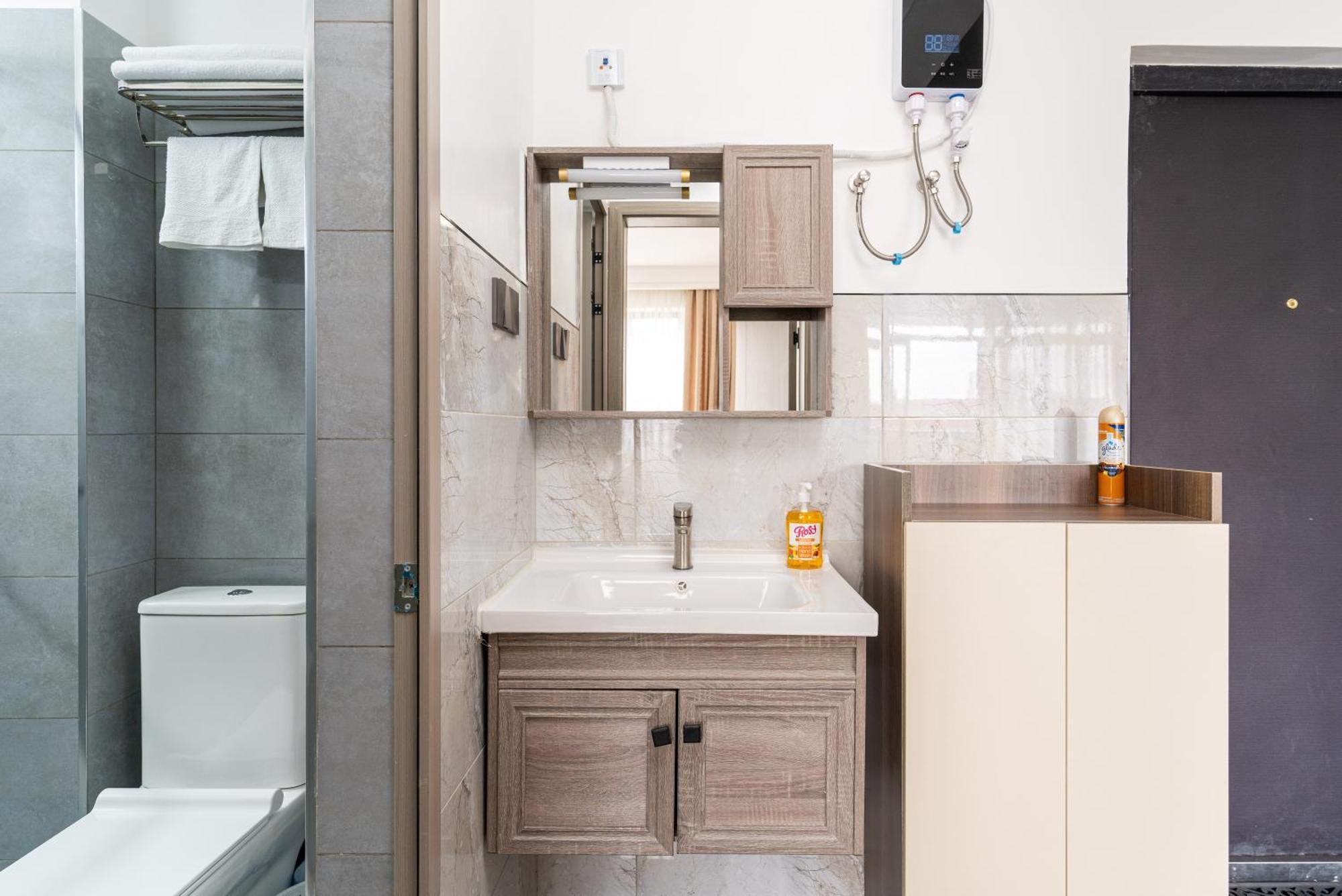 Modern Luxe 1 Bedroom Apartment Nairobi