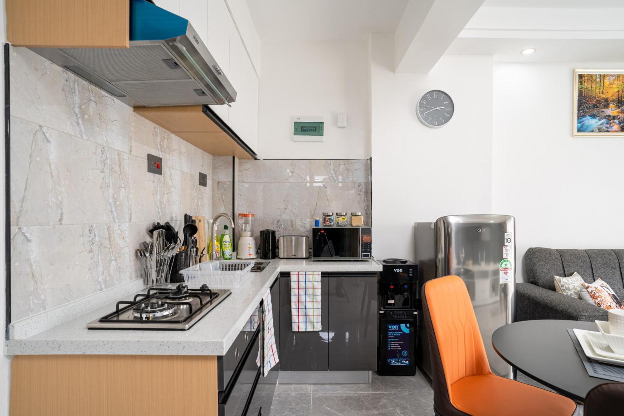 Modern Luxe 1 Bedroom Apartment