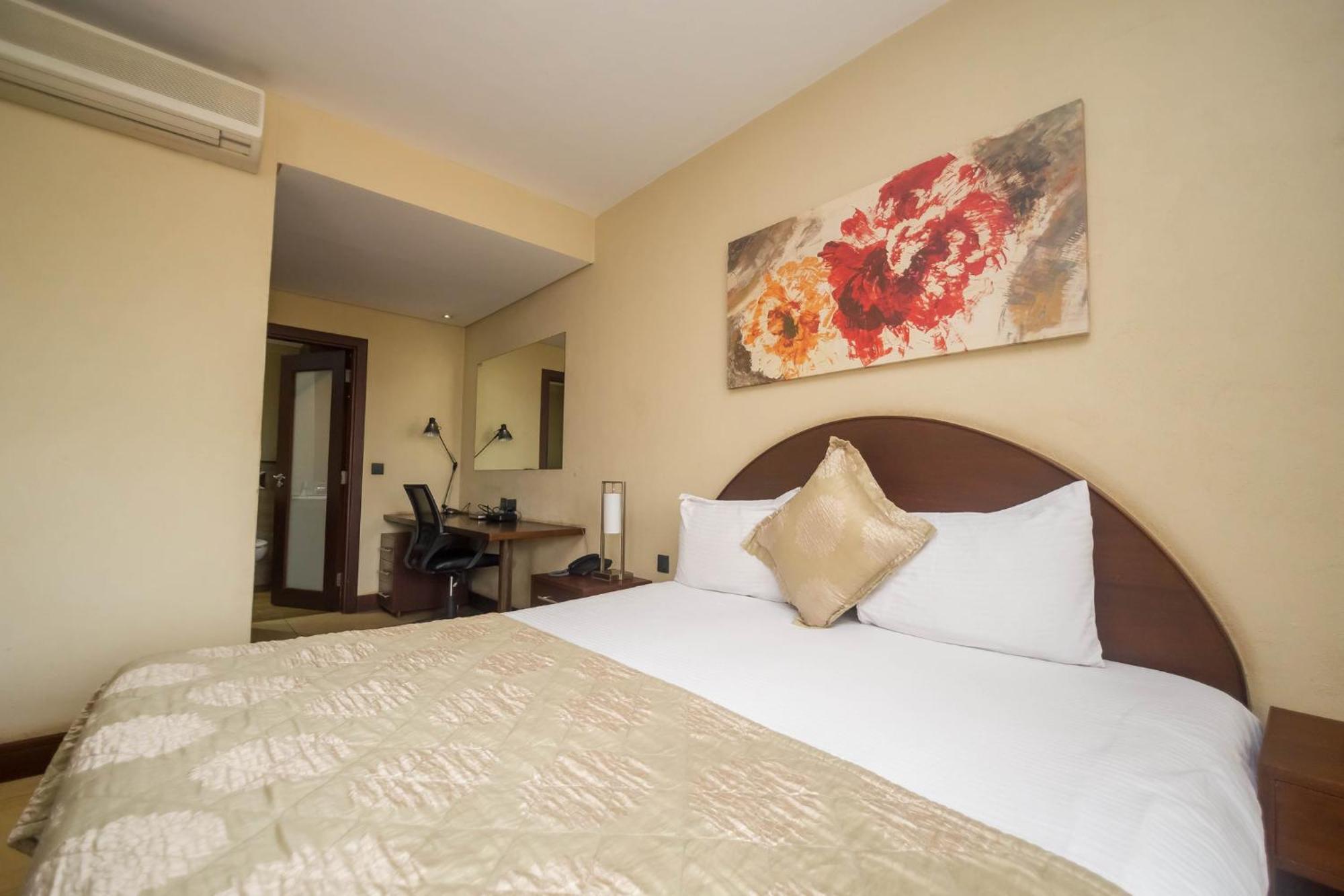 Taarifa By Dunhill Serviced Aparthotel 5*