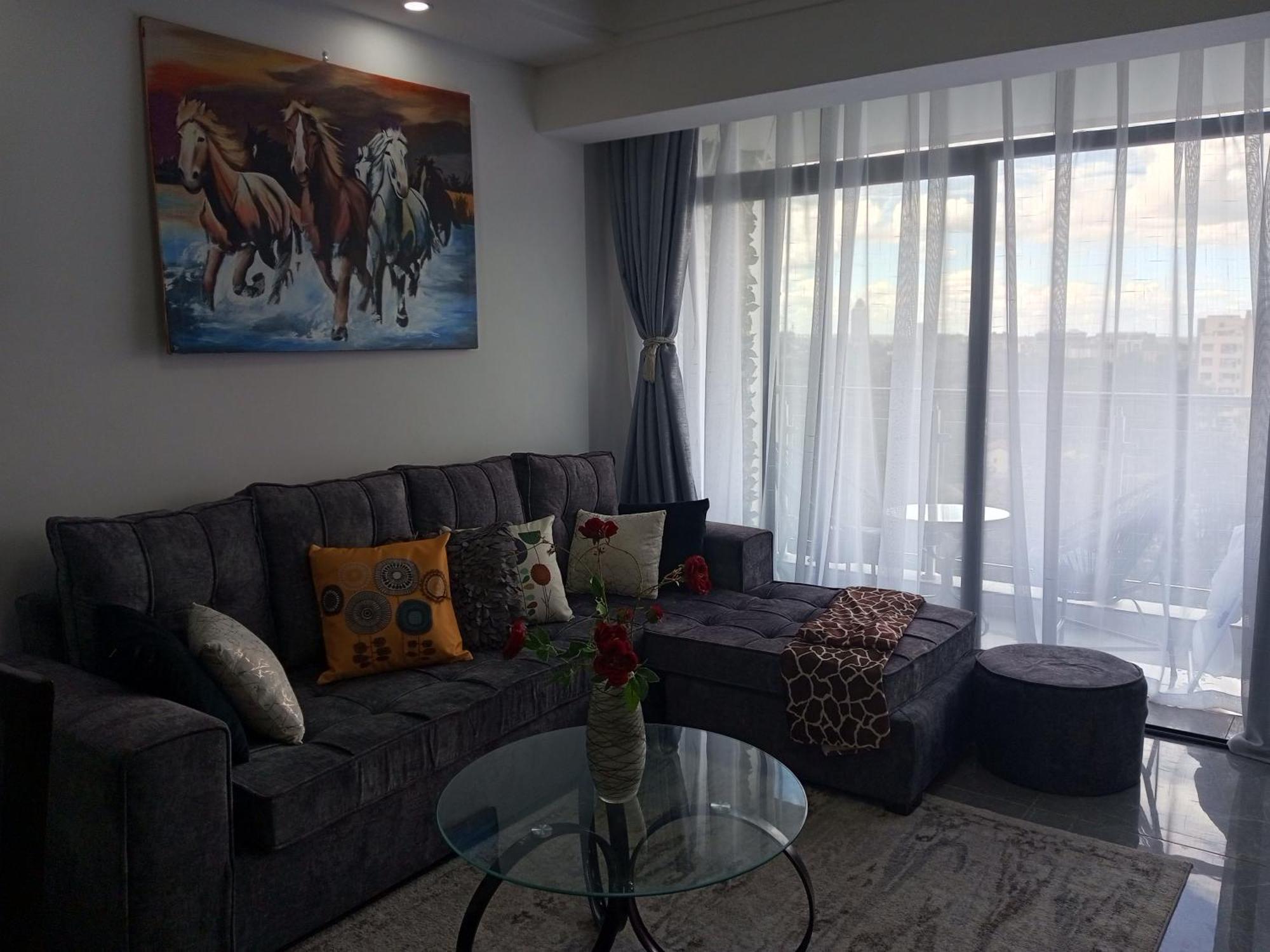 Apartment Tranquil 7th Floor Near Art Caffe Market Nairobi