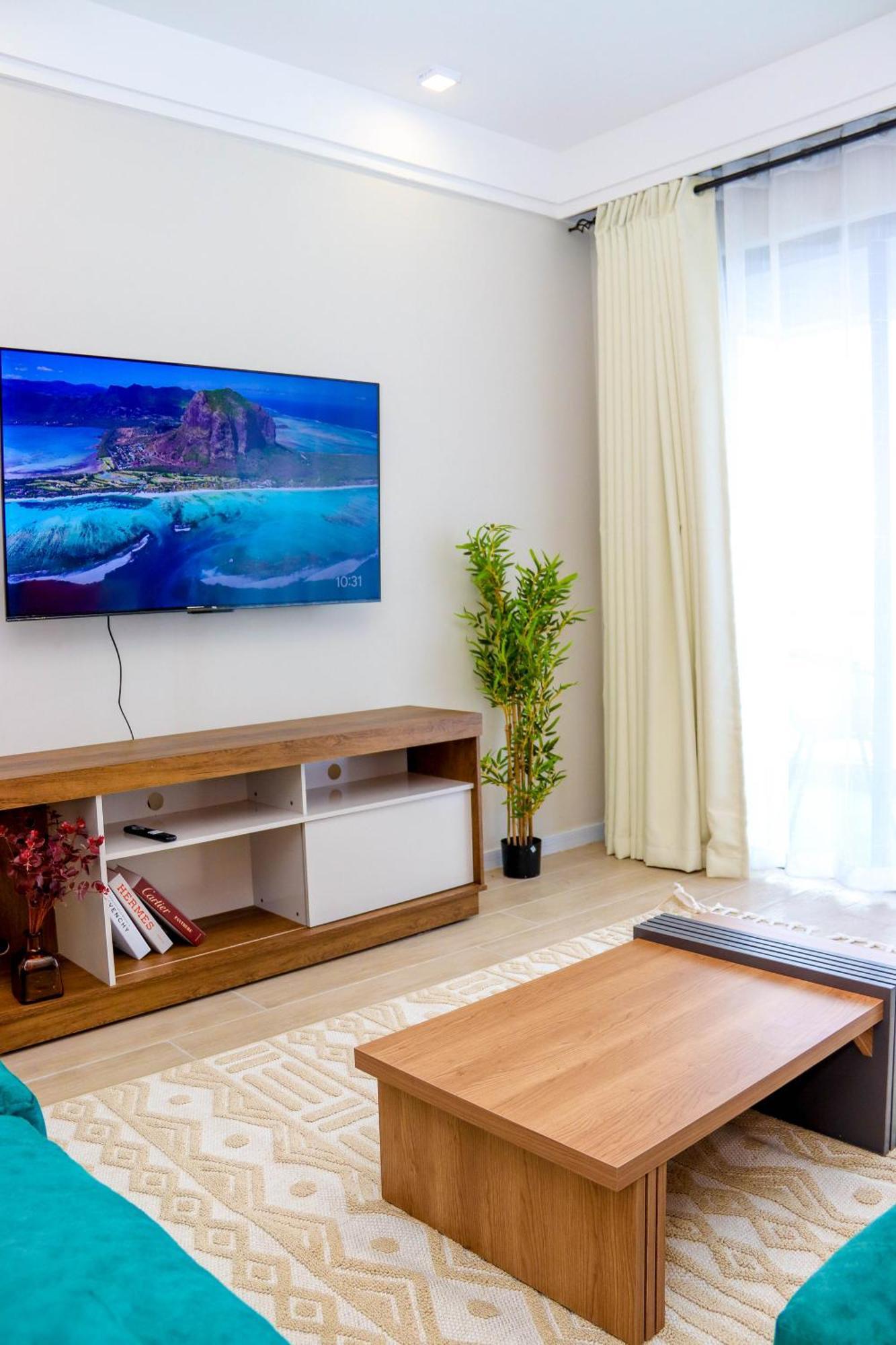Apartment Indesign Makumbi Park Elegant 2 Bedrooms *