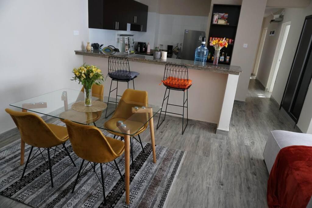 Modern 2br Sanctuary, Pool & Gym