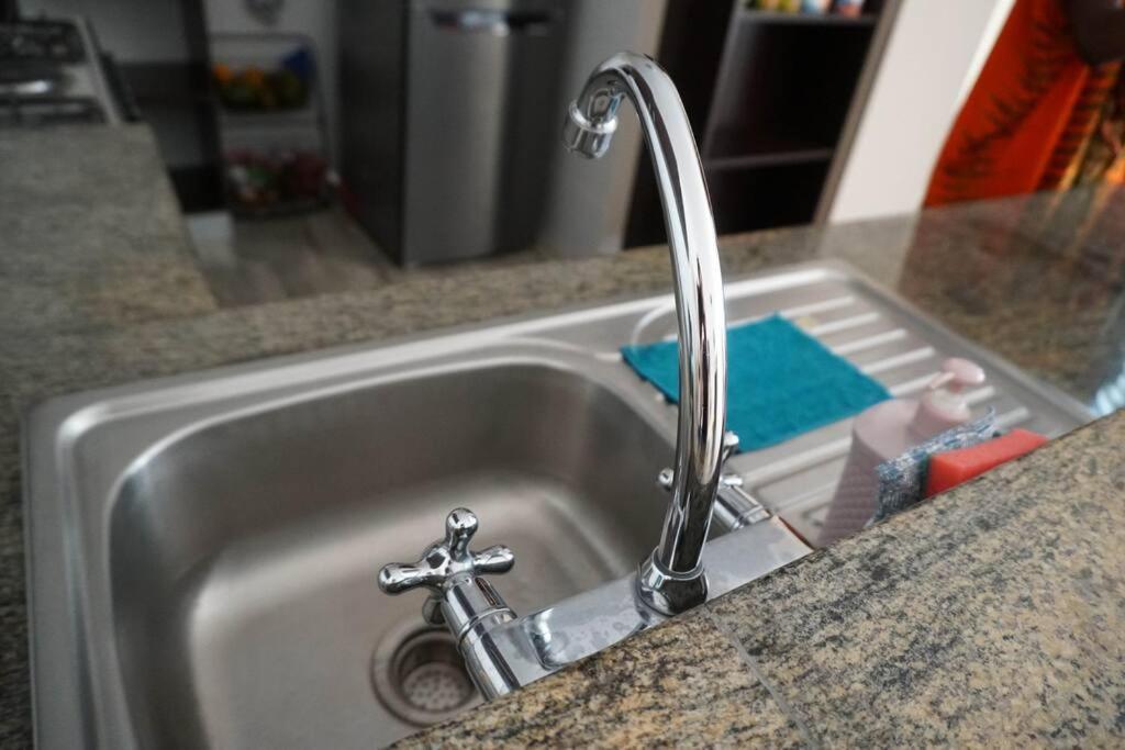 Modern 2br Sanctuary, Pool & Gym Apartment