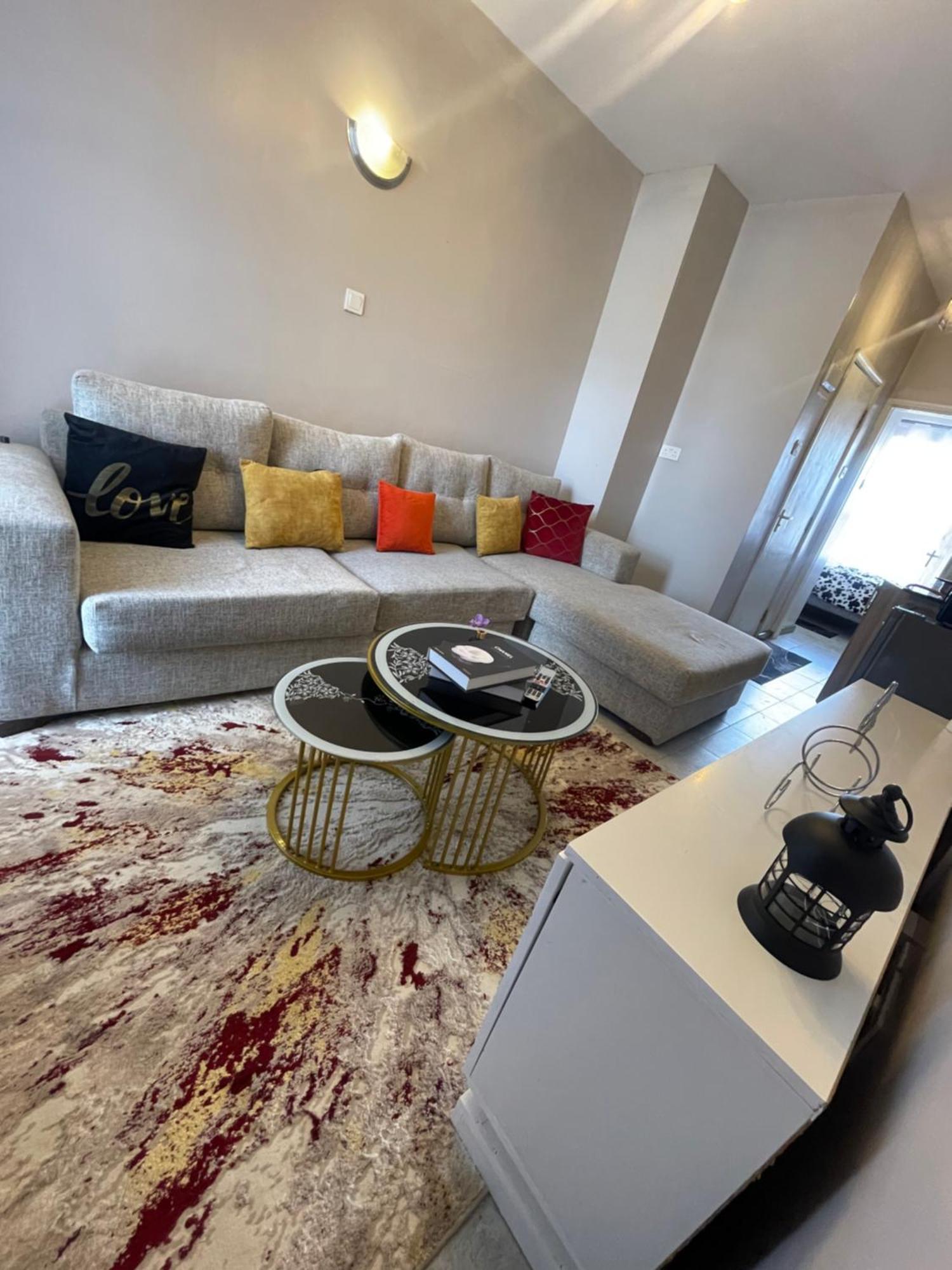 Apartment Easy