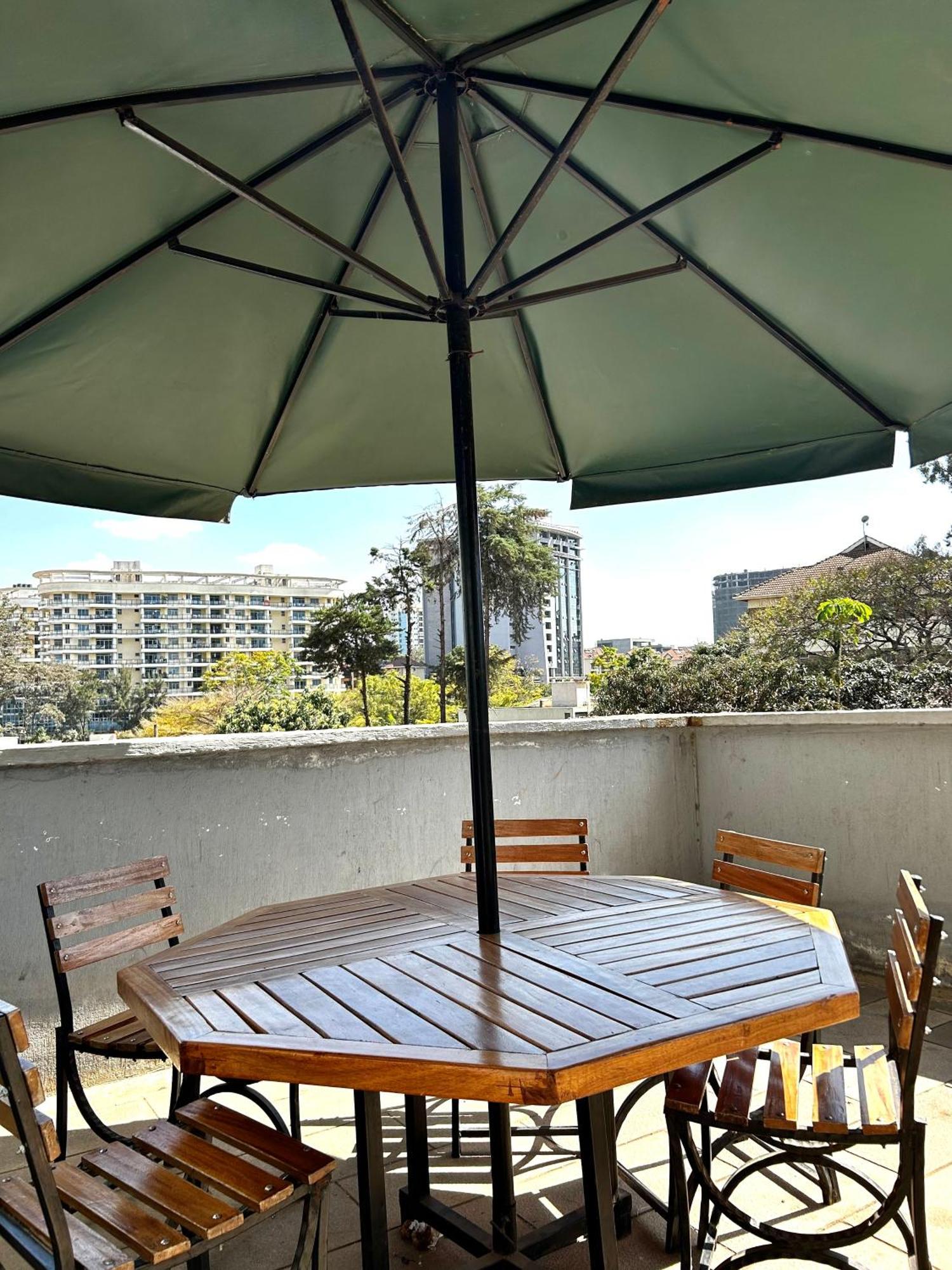 Apartamento Stylish 2br Near Yaya Centre,adlife Kilimani,