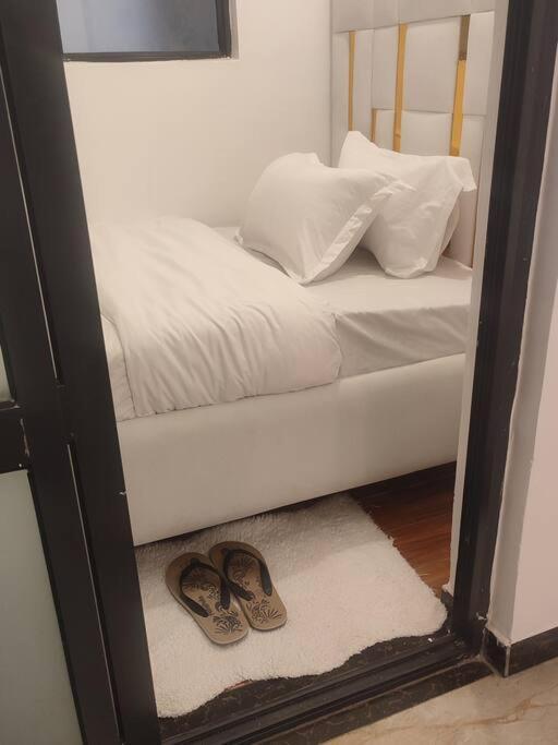 Kilimani One And Half Bedroom