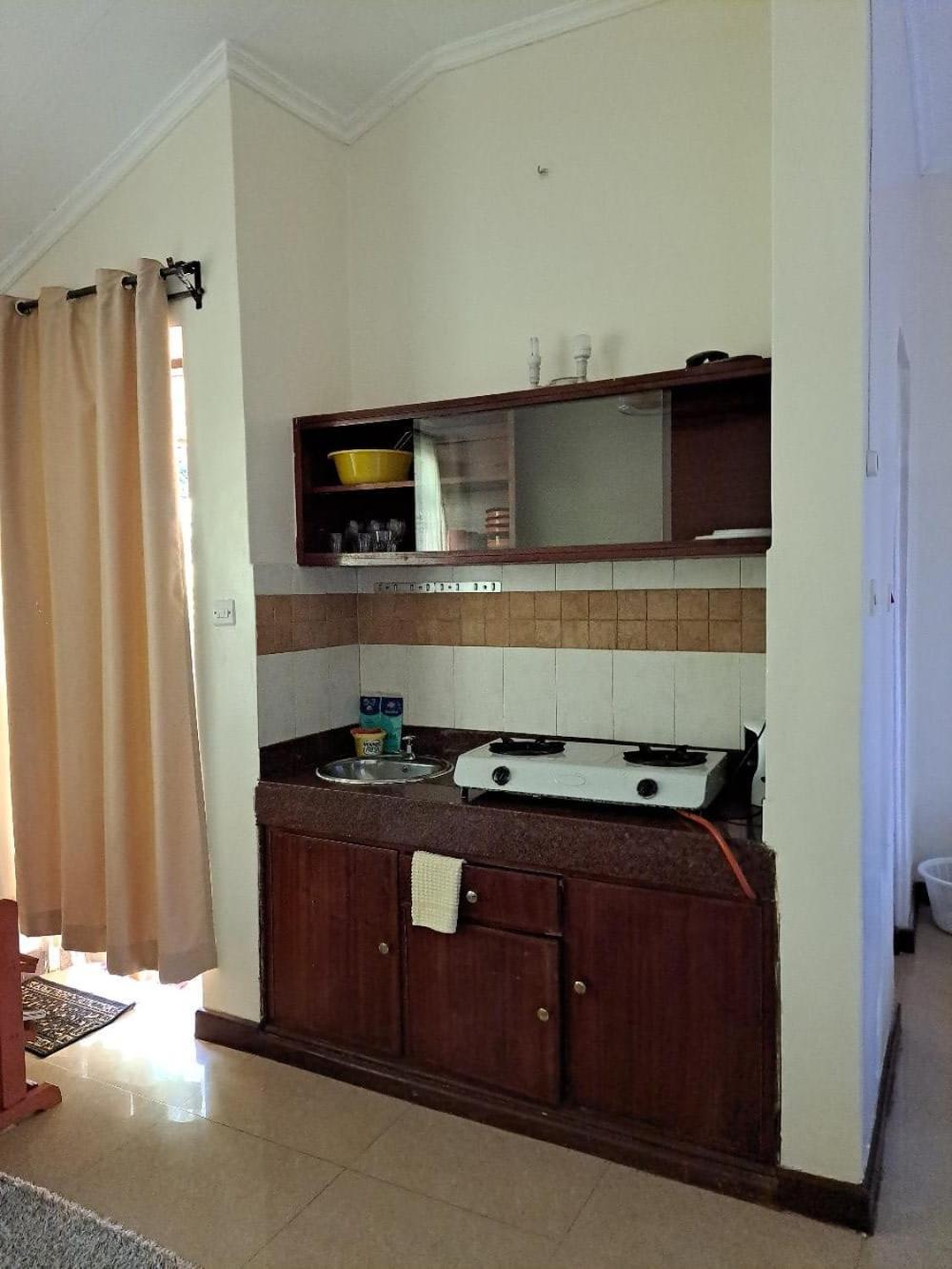 Rosslyn Hotel 3*