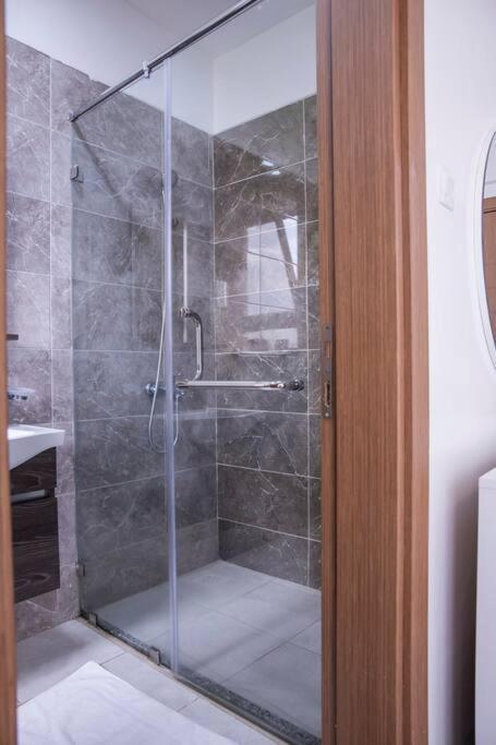 Centrally Located 3br Stylish Family Haven *
