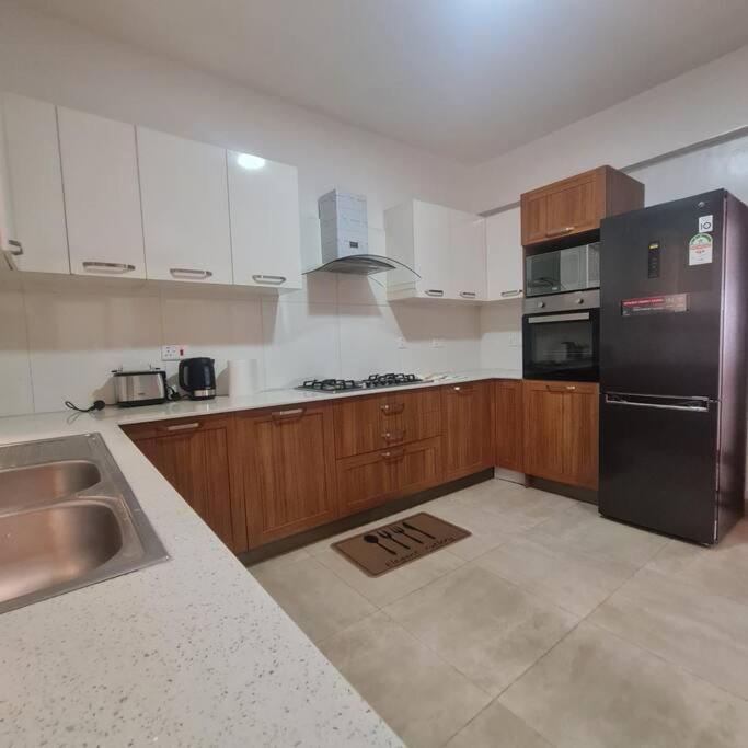 Apartment Centrally Located 3br Stylish Family Haven Nairobi