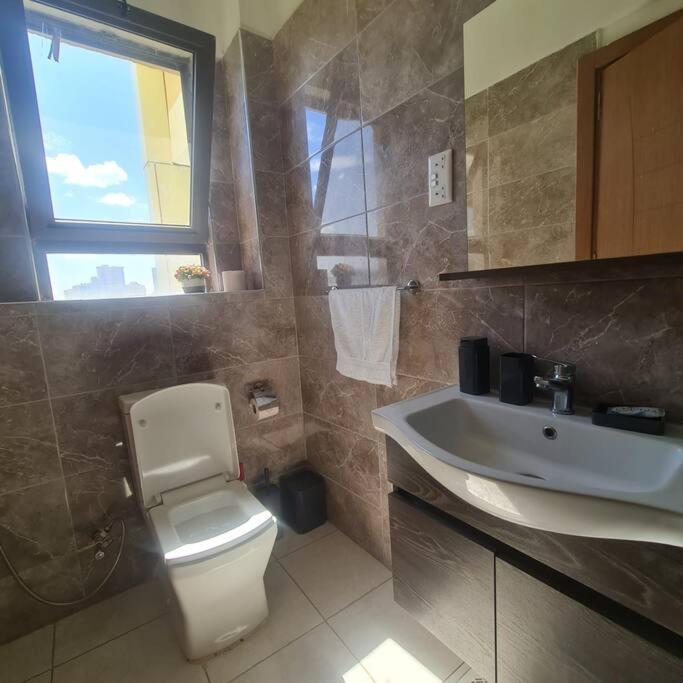 Apartment Centrally Located 3br Stylish Family Haven *
