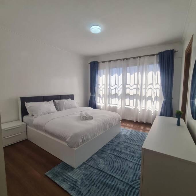 Centrally Located 3br Stylish Family Haven Apartment