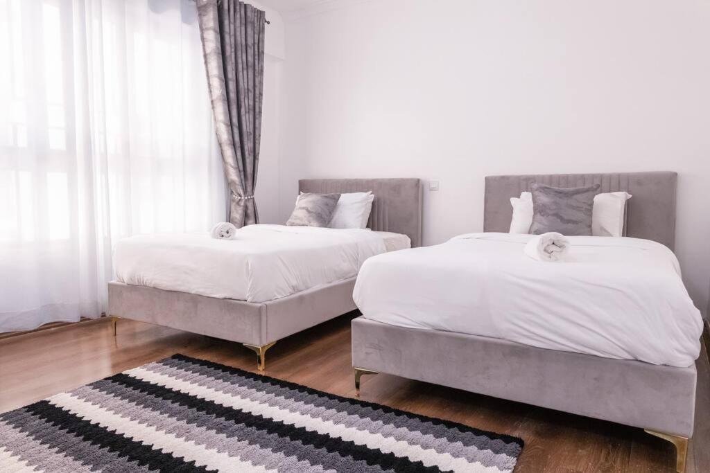 Apartment Centrally Located 3br Stylish Family Haven *