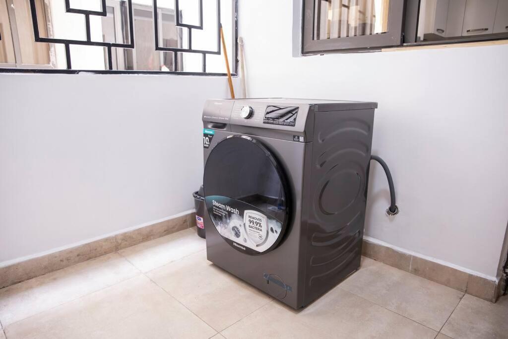 Centrally Located 3br Stylish Family Haven Apartment *