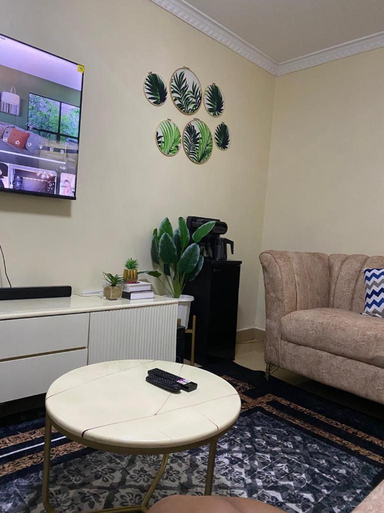 Cozy And Modern 2 Bedroom Mirema Apartment