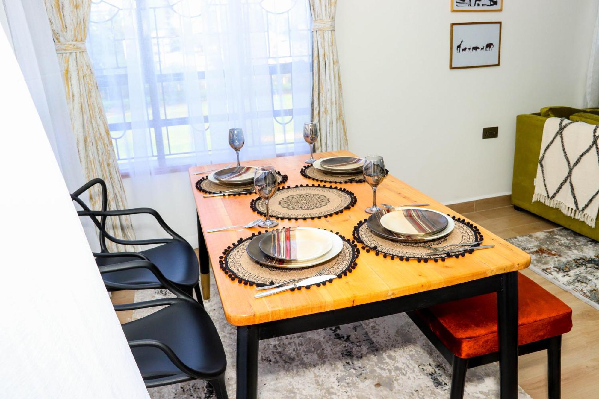 Two Bedroom Apartment-central Location, Book Now! Apartment *
