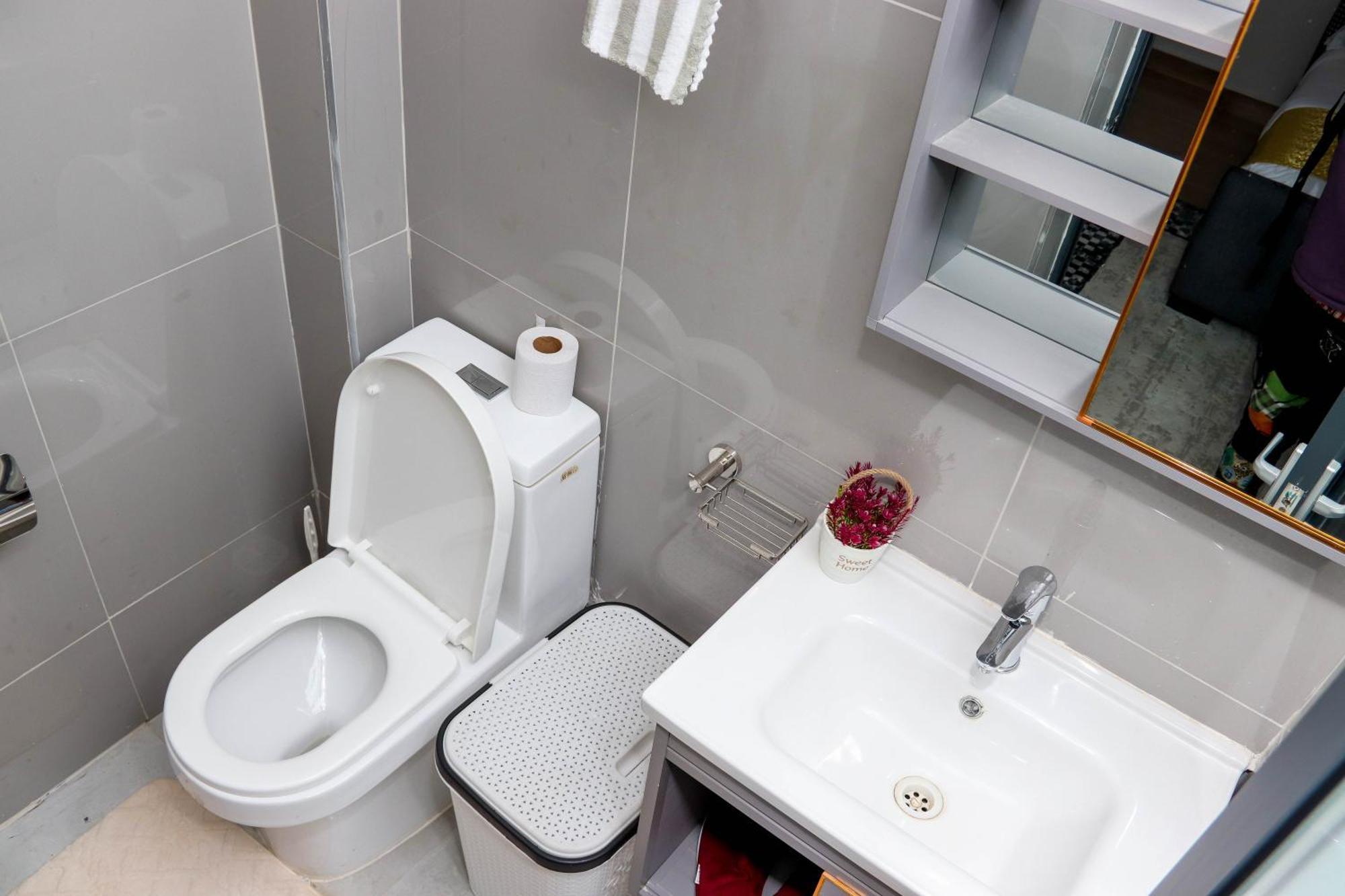 Two Bedroom Apartment-central Location, Book Now!