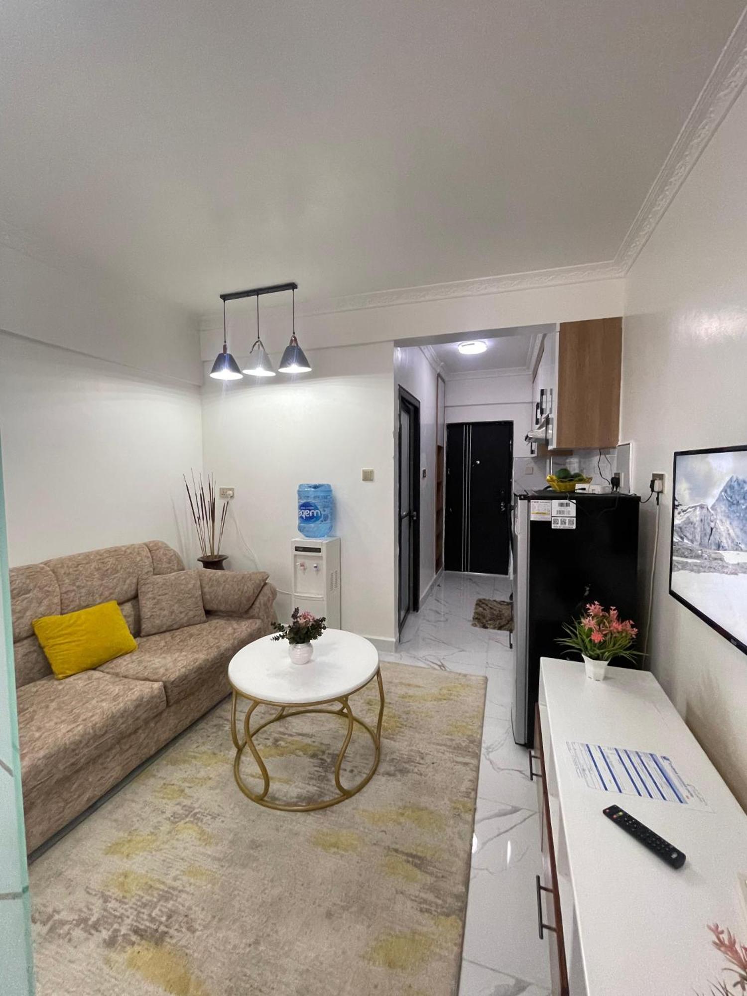 Ken's Smarthome B1104 *
