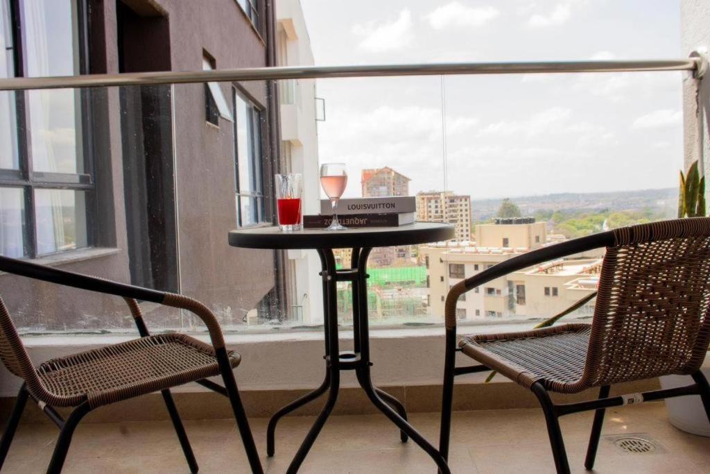 Roseville Apartment *