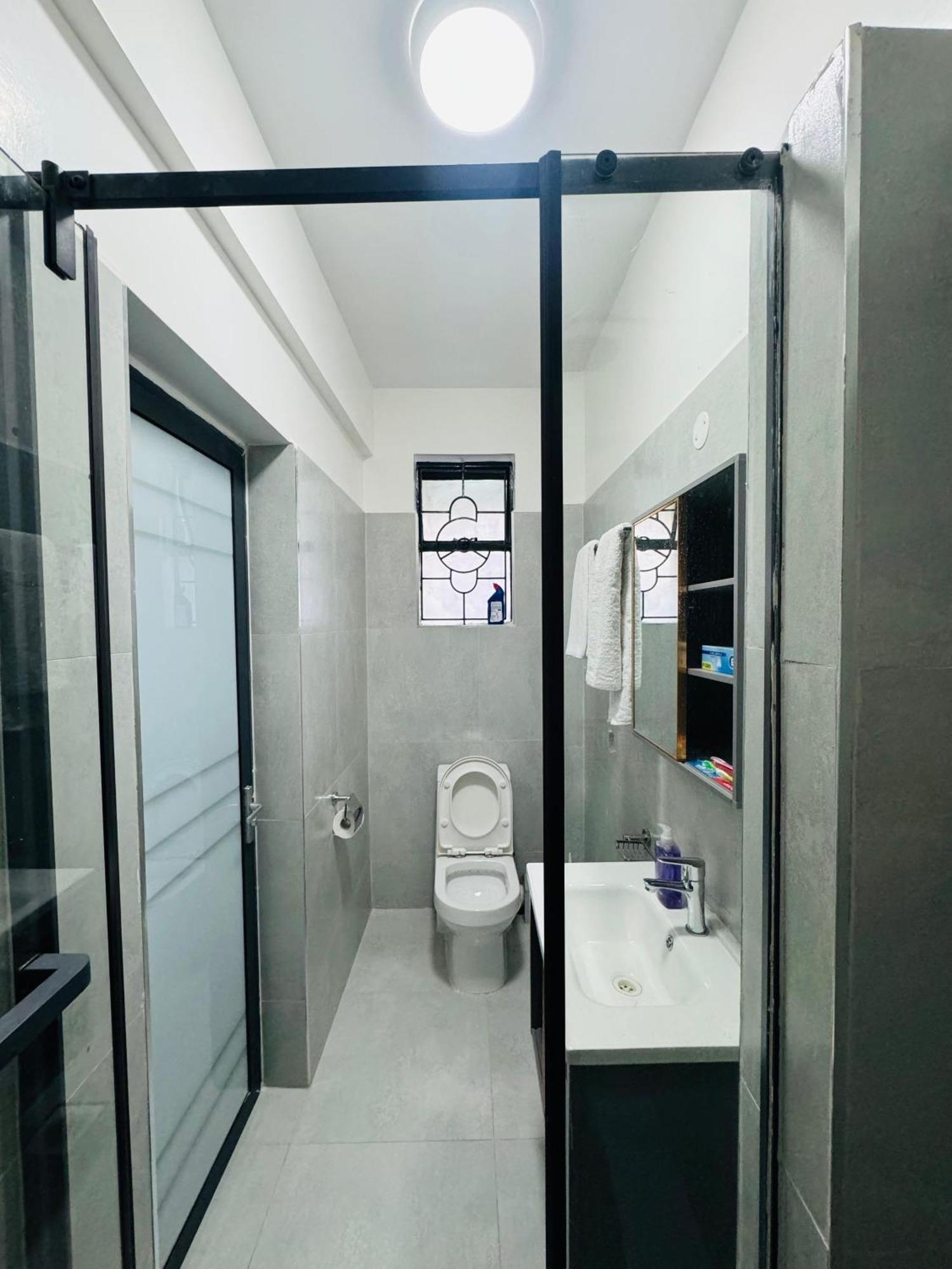 Azania Homes Tranquil 2 Bedroom In Westland 5 Minutes To Sarit Centre *