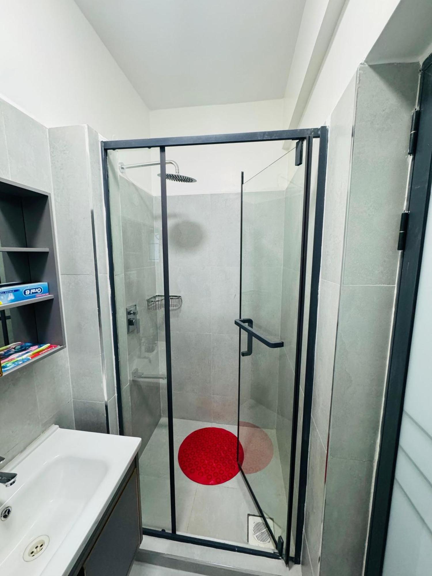 Azania Homes Tranquil 2 Bedroom In Westland 5 Minutes To Sarit Centre *