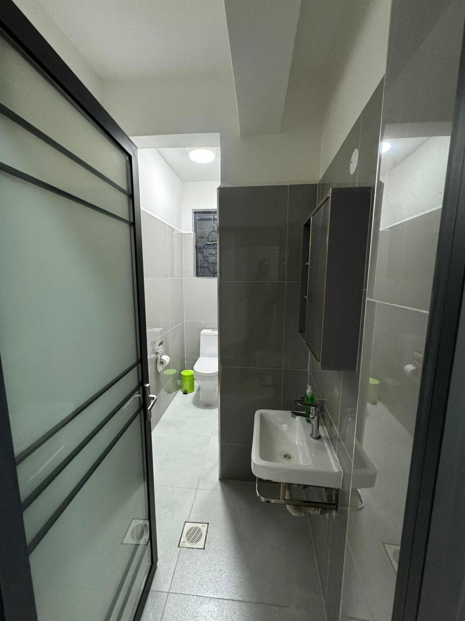 Azania Homes Tranquil 2 Bedroom In Westland 5 Minutes To Sarit Centre Apartment