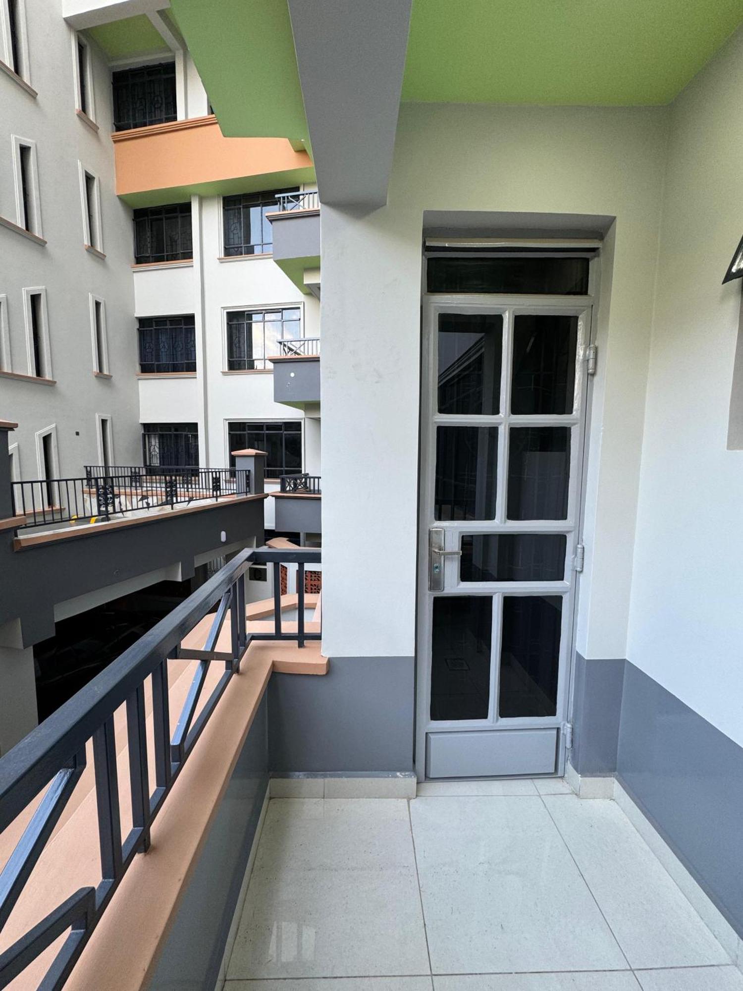Azania Homes Tranquil 2 Bedroom In Westland 5 Minutes To Sarit Centre * Nairobi