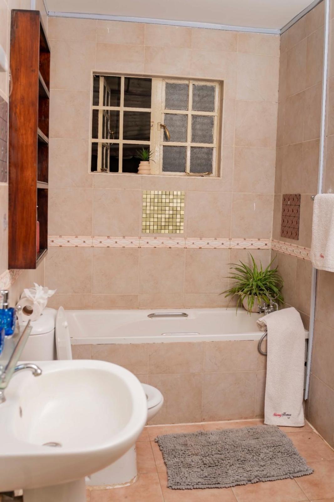 Sundowner 2 Bedroom Near Westgate Apartment Nairobi