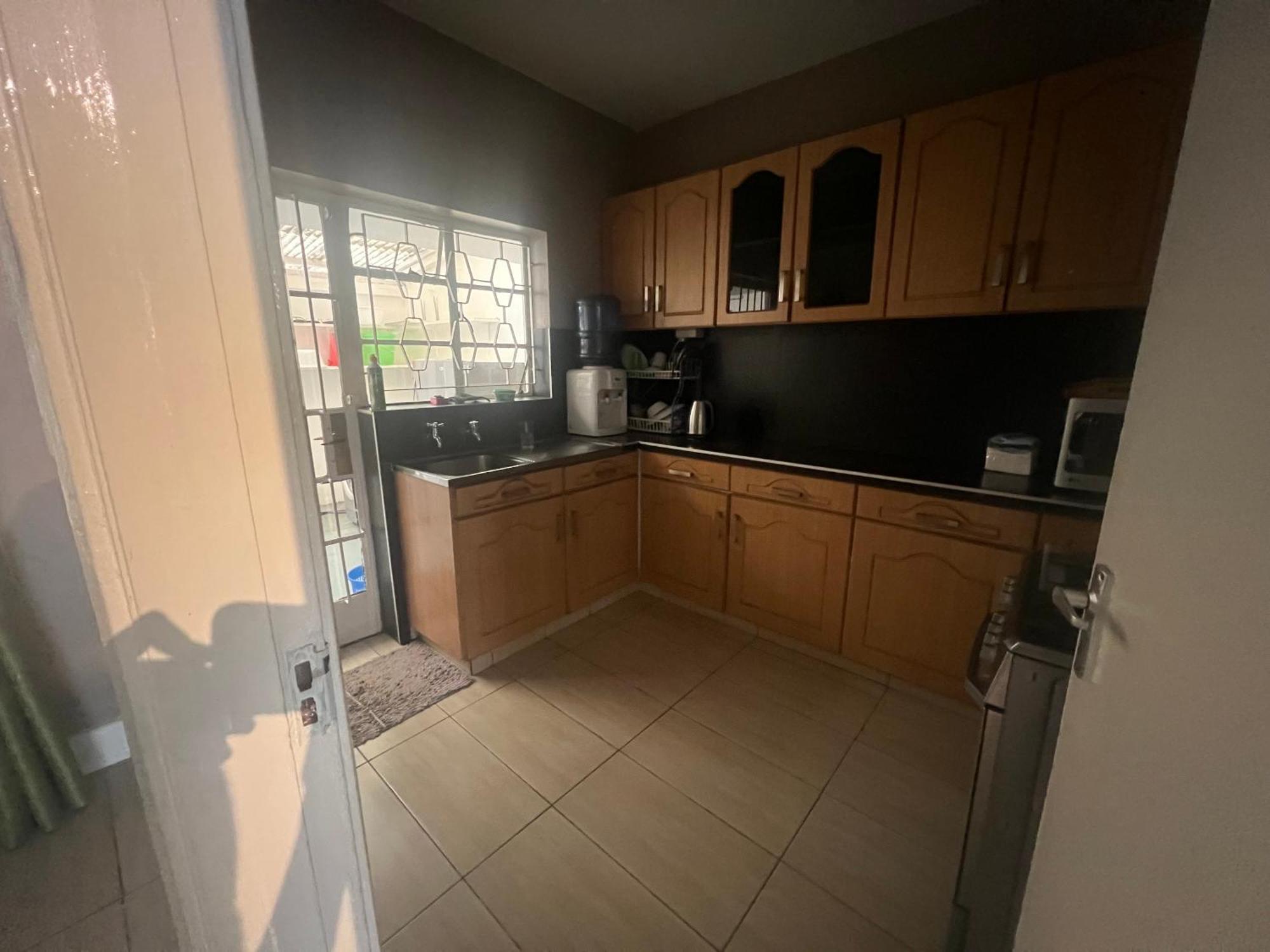 Juke's Serene Westlands Villa