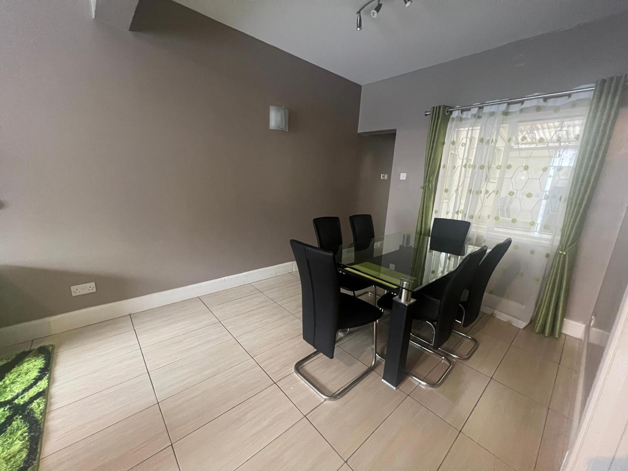 Juke's Serene Westlands Villa