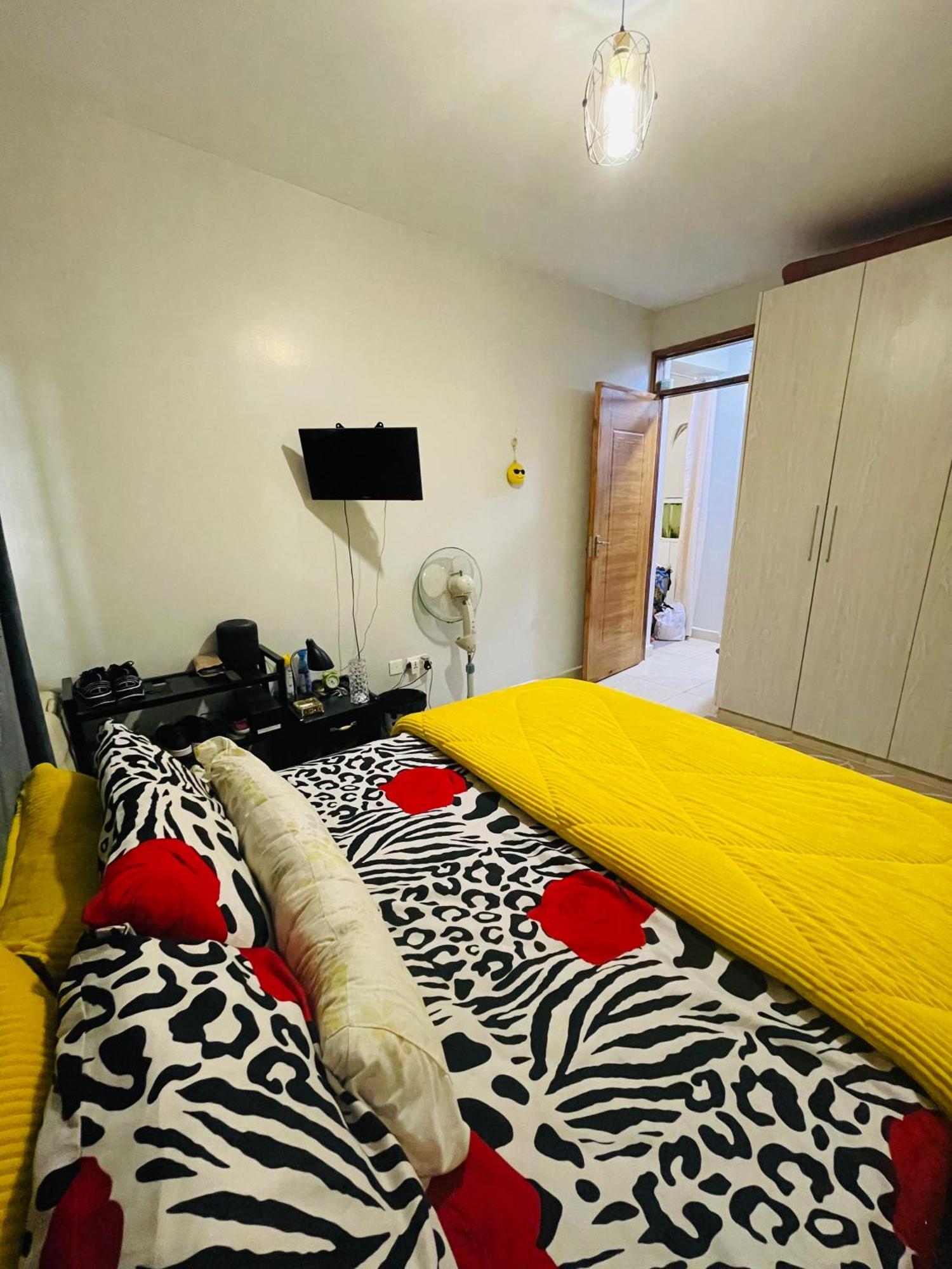 Harly Spacious Teabs