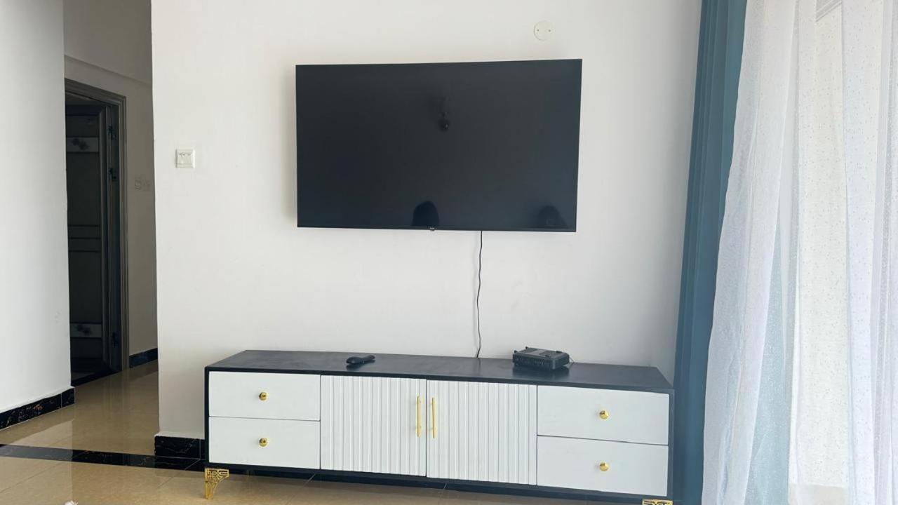 Bigfive3 Apartment