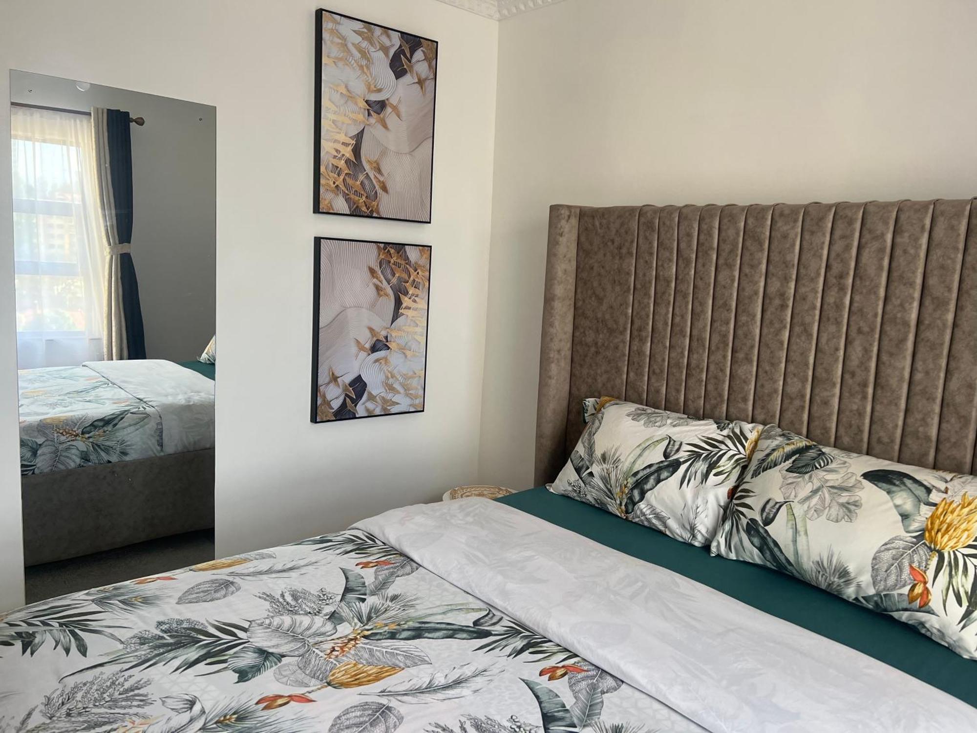 Stylish Apartment Ideal For Long Stays Apartment