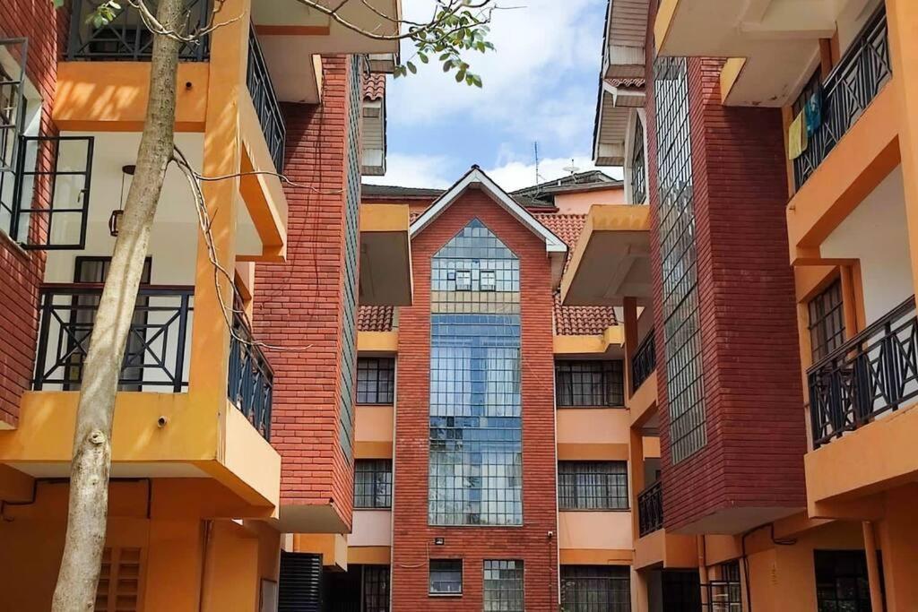 Rorot 2 Bdrm At Kilimani Apartment *