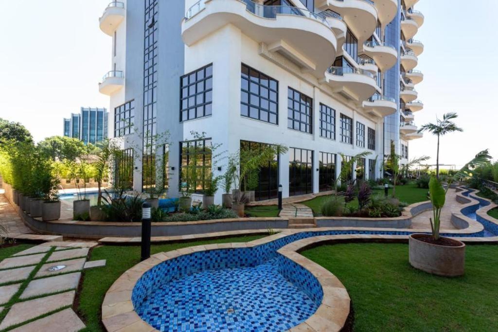 Novarite King Nairobi