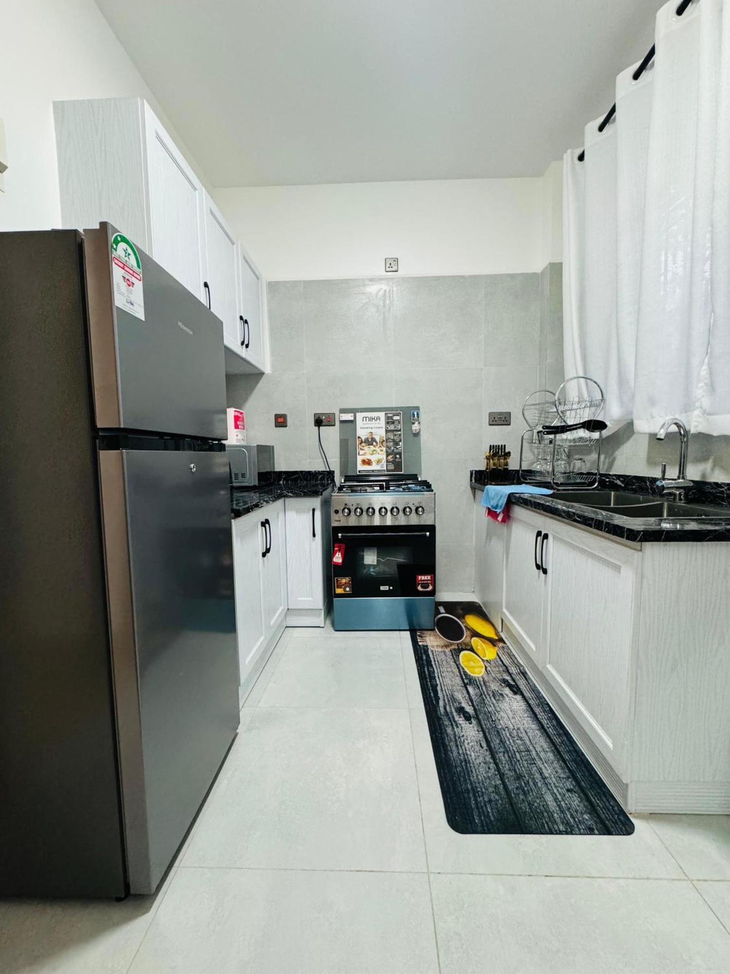 Azania One Bed Near Westgate And Sarit Malls Apartment