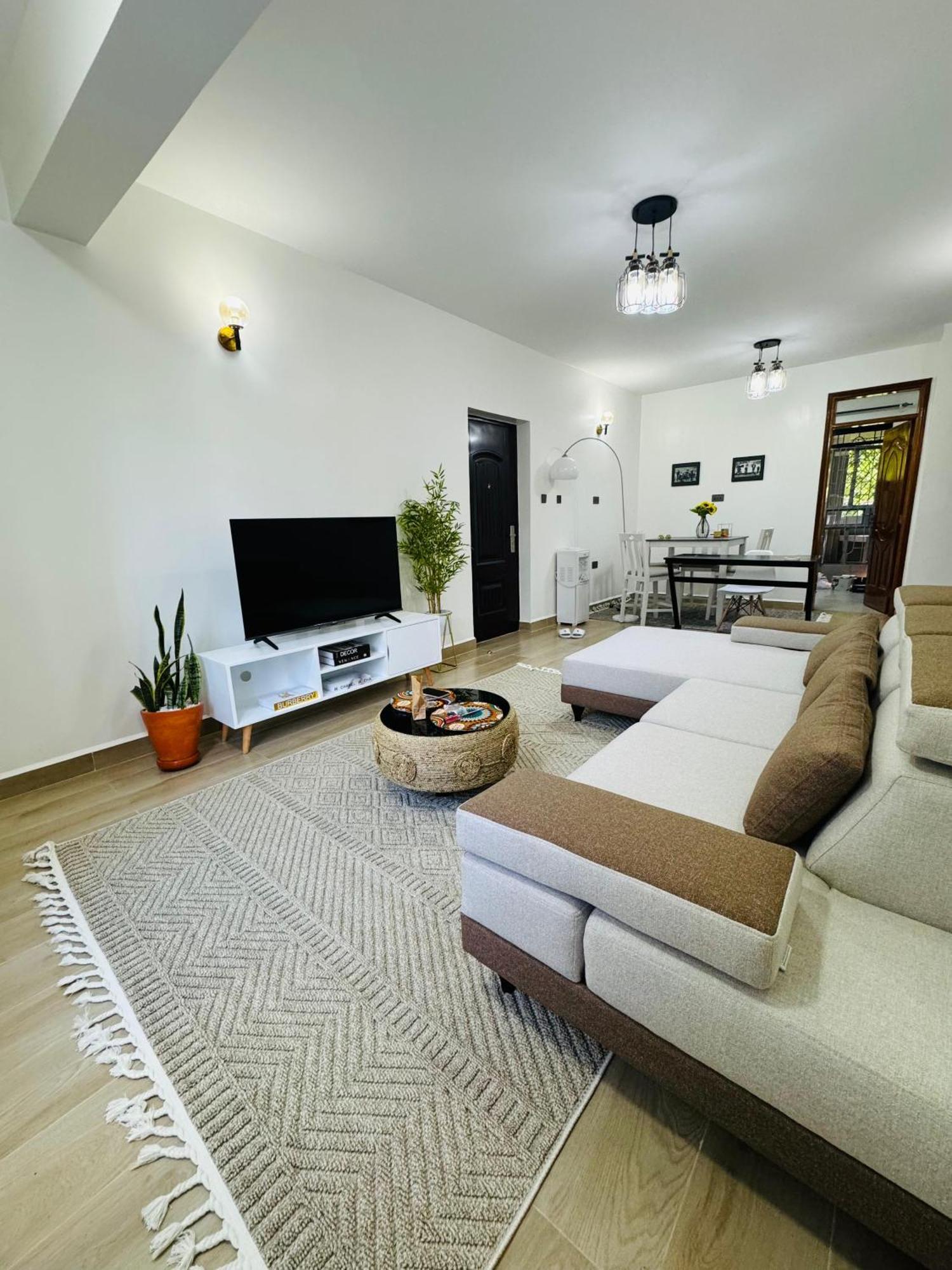 Apartment Azania One Bed Near Westgate And Sarit Malls