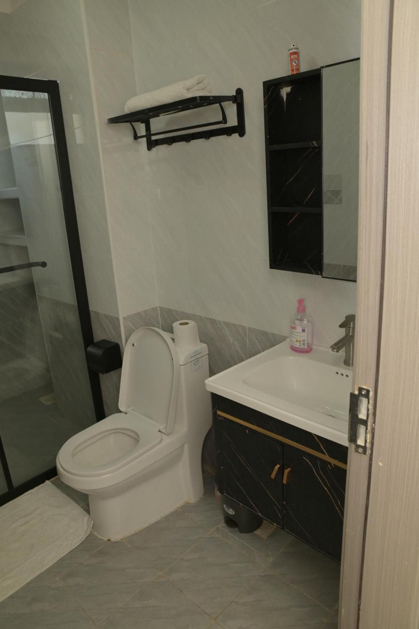 Two Bedroom At Royal Garden