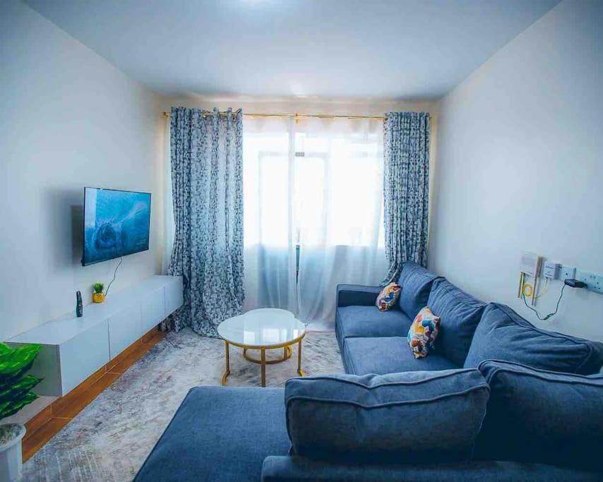 Cozy One Bedroom Haven Near Garden City. Apartment *