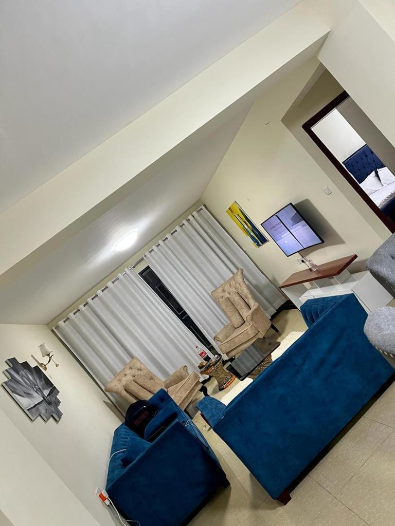 Lux Mango Court *