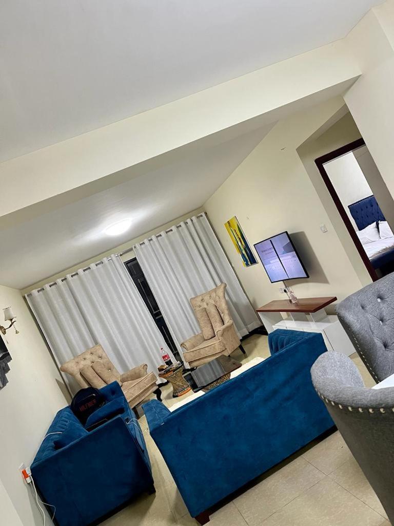 Lux Mango Court