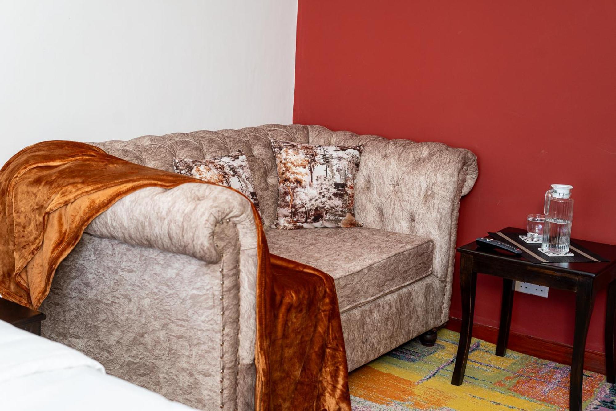 Ivy Haven Retreat- South B Apartment *