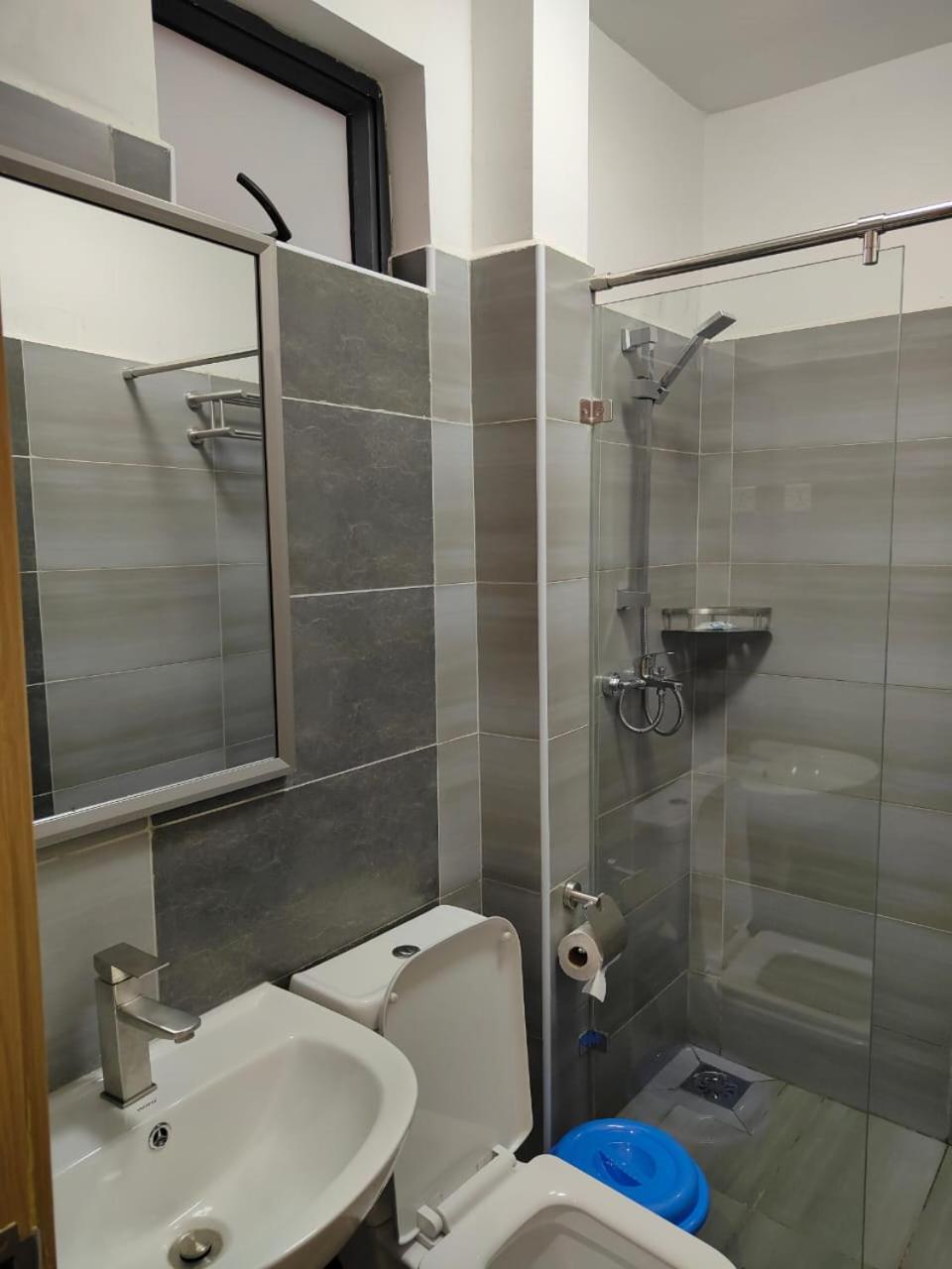 Apartment Favorite Staycation By Janice - Modern Comfort Near Airport Nairobi