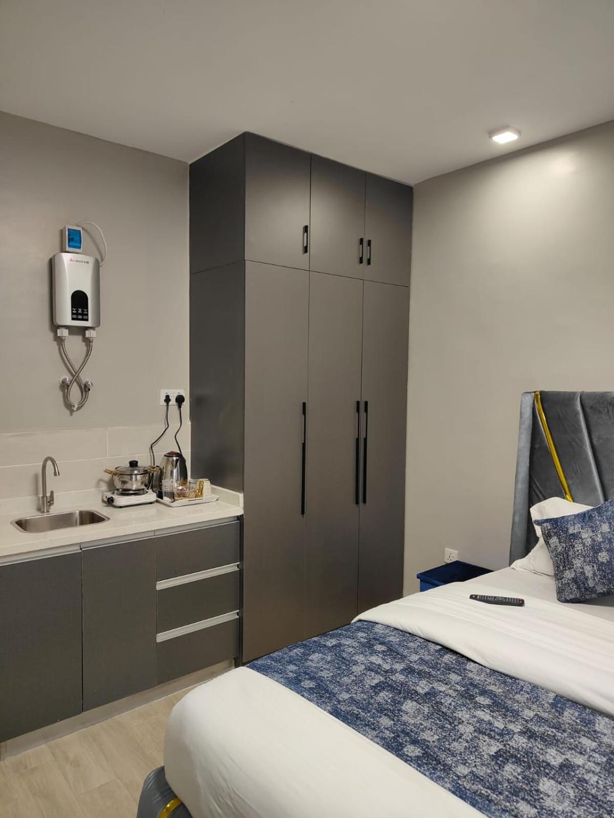 Favorite Staycation By Janice - Modern Comfort Near Airport * Nairobi