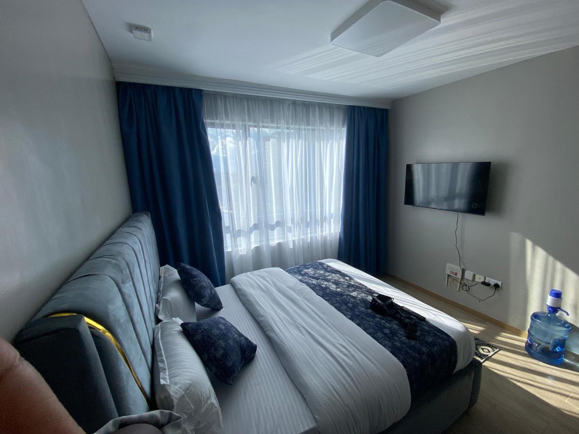 Favorite Staycation By Janice - Modern Comfort Near Airport Nairobi