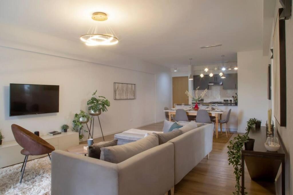 Apartment Luxurious 3 Bedroom At Mi Vida Nairobi