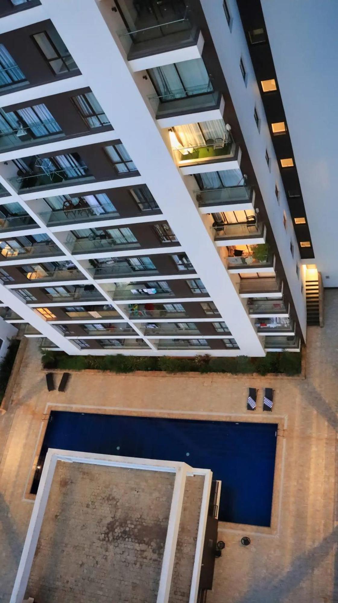 Astoria Lovely One Bedroom With Ac & Ups In Lavington Apartment