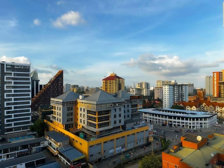 Apartment 12th Floor Artistic Sanctuary In Kilimani
